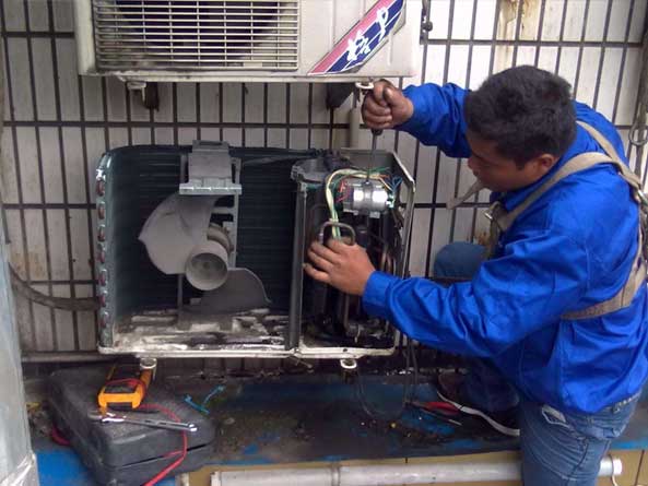 昆明空調(diào)移機搬運