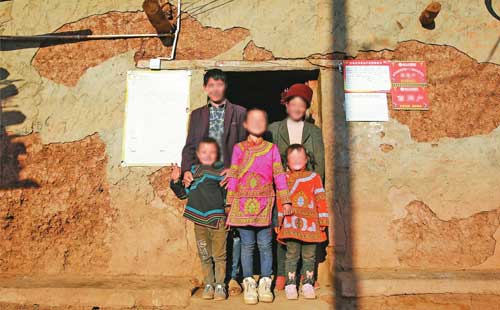 今年將告別土坯房搬進(jìn)新家.jpg 今年將告別土坯房搬進(jìn)新家.jpg