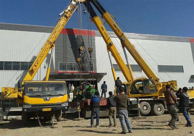 昆明吊裝搬運(yùn)公司:什么樣的人能夠擔(dān)任搬運(yùn)現(xiàn)場指揮?