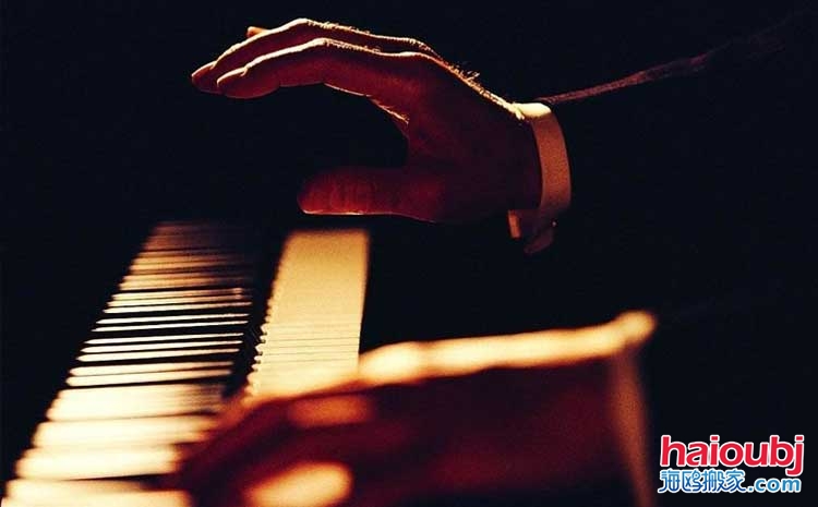 昆明靠譜的鋼琴搬運(yùn),韓國(guó)鋼琴搬家,昆明搬運(yùn)鋼琴哪家技術(shù)好.jpg 昆明靠譜的鋼琴搬運(yùn),韓國(guó)鋼琴搬家,昆明搬運(yùn)鋼琴哪家技術(shù)好.jpg